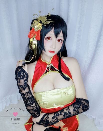 森林中的熊先生冬眠中