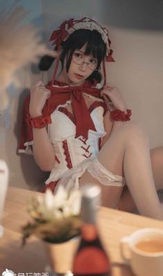 善良的美女秘书