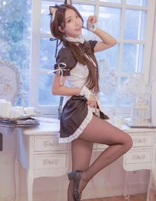饭桌上故意张开腿让公在线观
